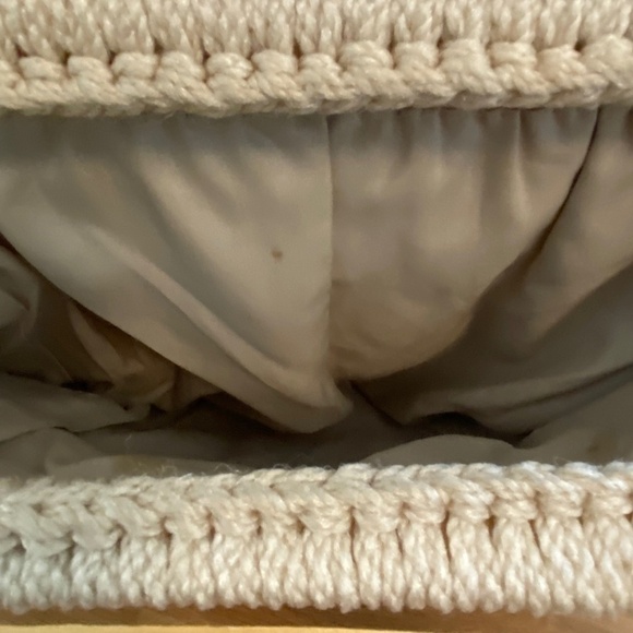 𝅺VINTAGE style knit purse, wood handles with bird and flower motif - Picture 7 of 10